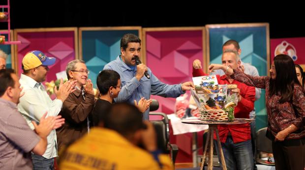 Nicolás Maduro, durante una reunión, el pasado fin de semana en el Palacio de Miraflores, de los polémicos CLAP o sistema de distribución de alimentos