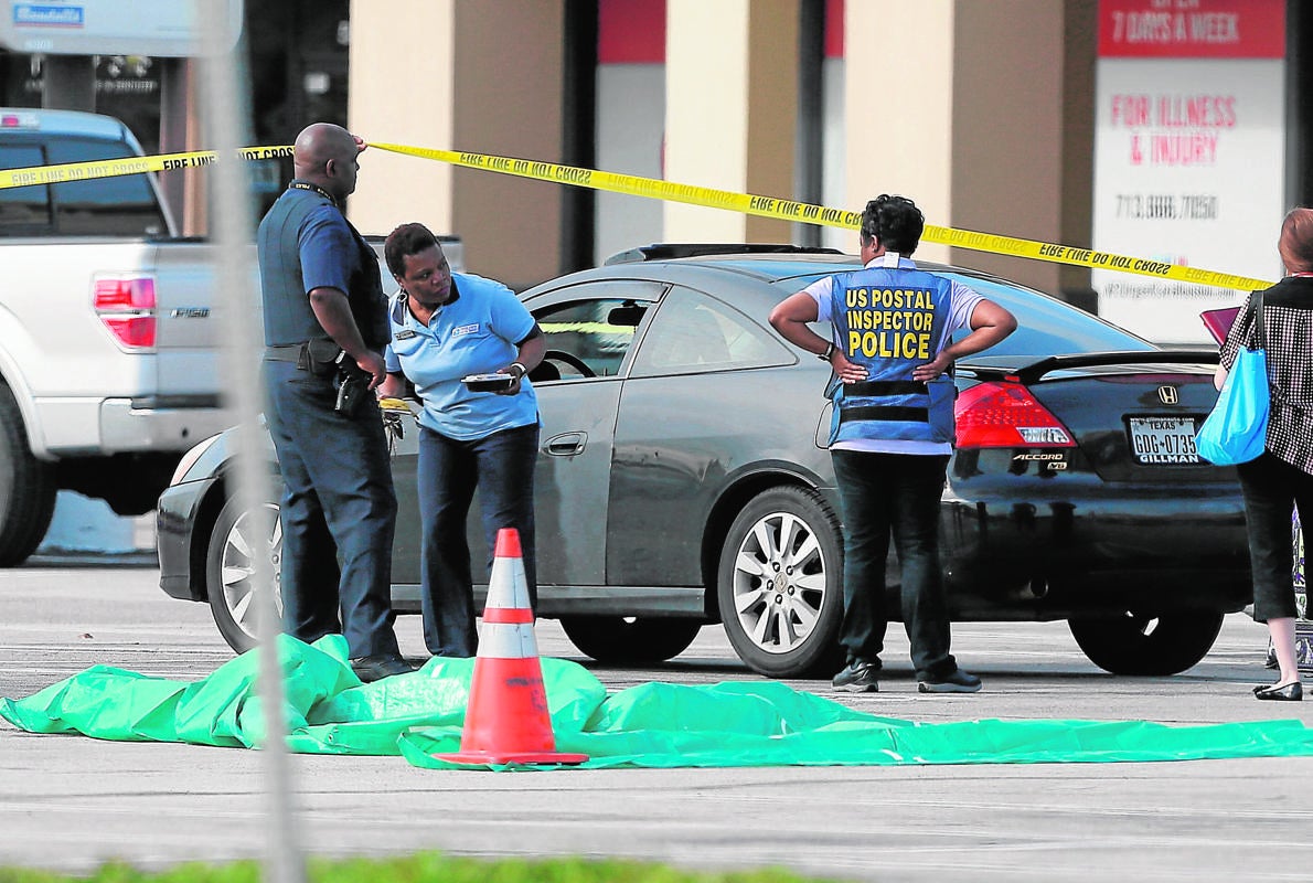 Un hombre ha abierto fuego este lunes en una zona comercial de Houston, dejando nueve muertos antes de ser abatido por la Policía