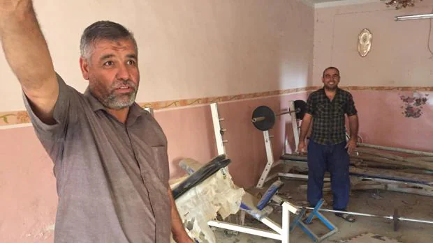 Los yihadistas han reconvertido la sala de recibir visitas de la casa de Husein en un gimnasio