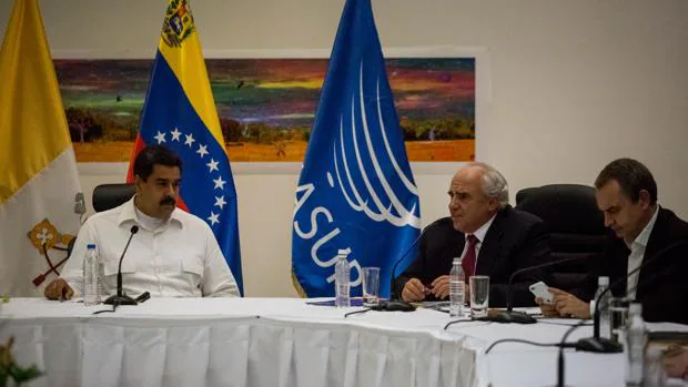 José Luis Rodríguez Zapatero asiste a la reunión