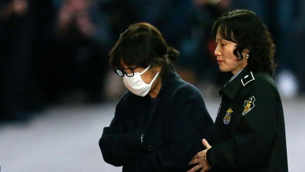 Detención de la «Rasputina» de Corea del Sur, el pasado día 3 de noviembre