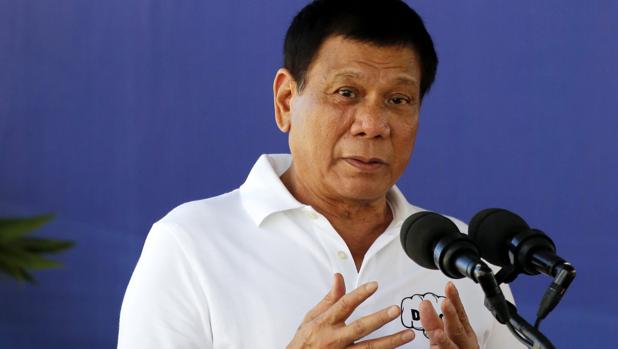 El presidente filipino, Rodrigo Duterte, asiste a la inauguración del Centro de Rehabilitación y Tratamiento de Drogadicciones