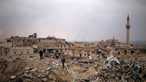 Alepo, en ruinas tras los bombardeos y la batalla en la zona controlada por los rebeldes