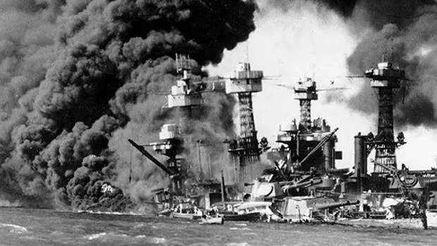 Buques estadounidenses, tras el ataque japonés en Pearl Harbor