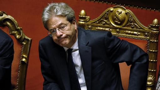 El primer ministro italiano, Paolo Gentiloni, asiste a la votación del nuevo gobierno en Roma, el pasado 14 de diciembre