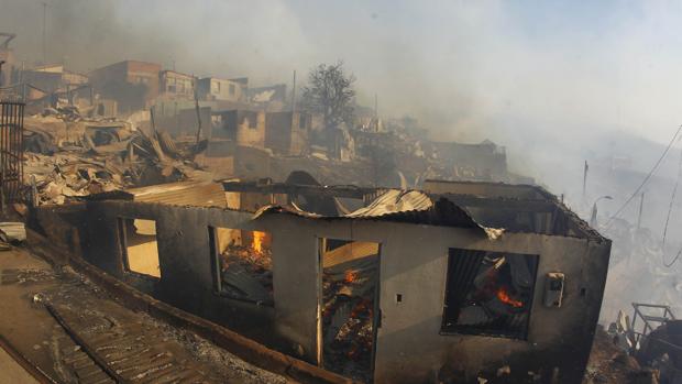 Valparaíso se encuenta en alerta roja por el fuego, aunque no ha trascendido el área afectada