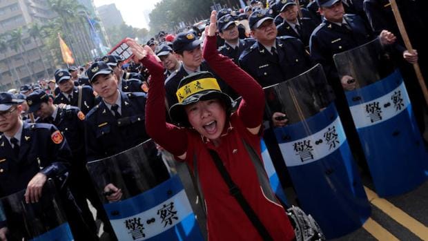 Protesta en Taiwán contra la política económica del Gobierno