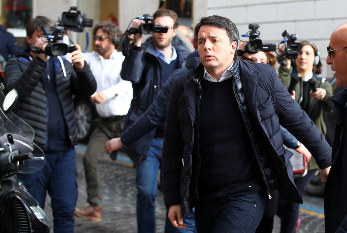 El ex primer ministro, Matteo Renzi, a su llegada esta mañana a la reunión con el PD