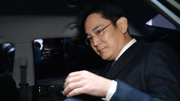 La justicia surcoreana arresta al vicepresidente de Samsung Jay Y Lee por el caso de la «Rasputina»