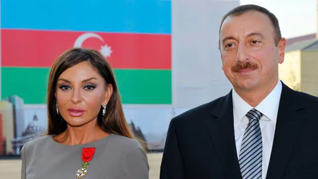 El presidente de Azerbaiyán, Ilham Aliyev, y su mujer, Mehriban