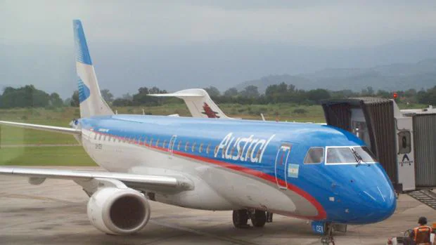 Un avión de la aerolínea Austral tuvo que sobrevolar en círculos el aeropuerto de la provincia argentina de La Rioja porque los controladores aéreos se habían quedado dormidos