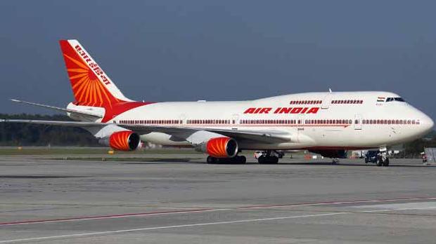 Air India veta a un diputado a volar con la aerolínea tras dar 25 zapatillazos a uno de sus empleados