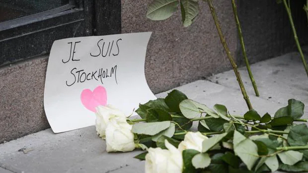 Muestra de condolencia por el atentado en Estocolmo
