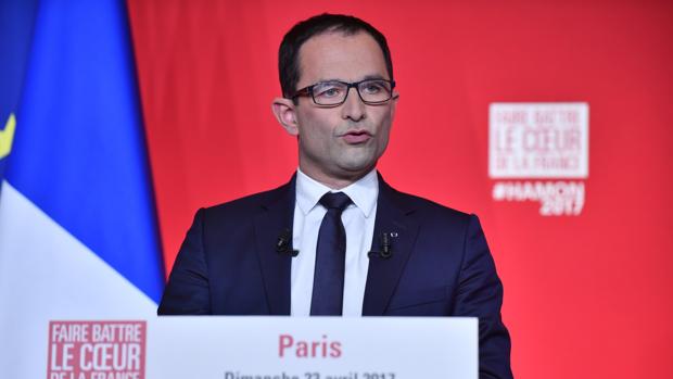 El candidato a la presidencia de Francia por el PS, Benoit Hamon