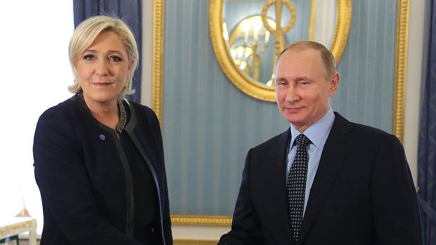 Marine Le Pen, durante su encuentro con Putiin en el Kremlin