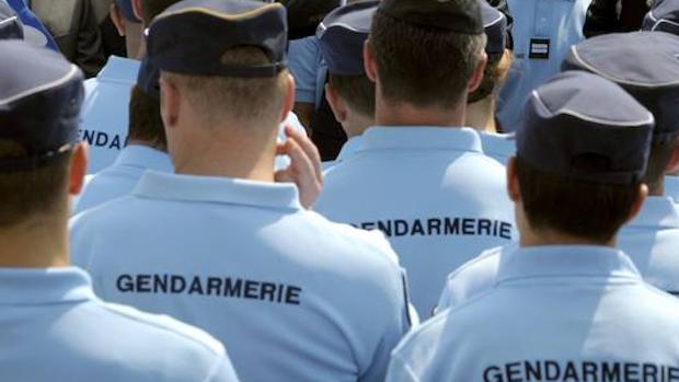 Un grupo de gendarmes franceses