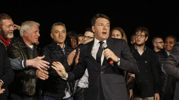 Matteo Renzi, en su comparecencia tras ganar las primarias del Partido Demócrata