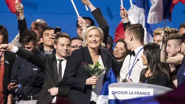 Marine Le Pen durante su mitin de este domingo