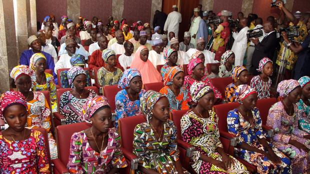 Las 21 niñas de Chibok que fueron liberadas el pasado octubre