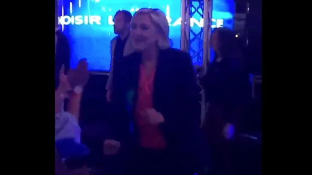 Marine Le Pen baila al ritmo de los Village People tras perder las elecciones de Francia