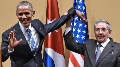 Barack Obama y Raúl Castro, en marzo de 2016, en el Palacio de la Revolución (La Habana)