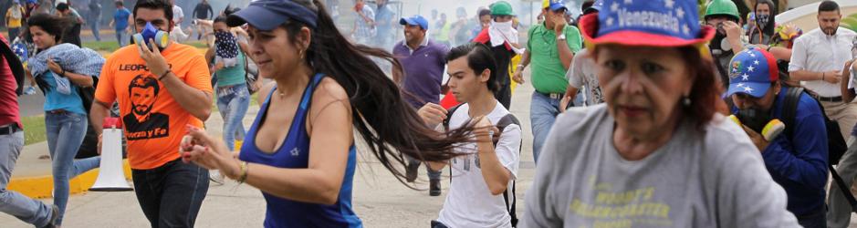 Manifestantes reprimidos por el Ejército en Maracaibo