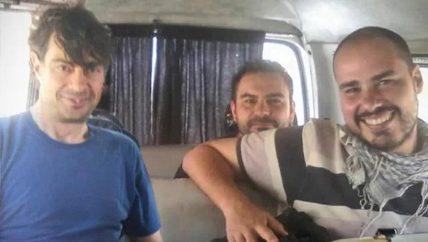José Manuel López, Ángel Sastre y Antonio Pampliega, en Siria