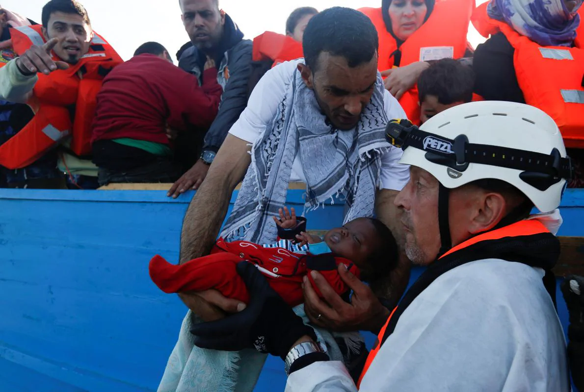 Rescate de una patera de inmigrantes libios el pasado mes de abril