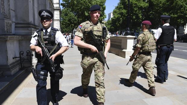 La Policía británica interroga en la actualidad a ocho hombres de entre 18 y 38 años como sospechosos