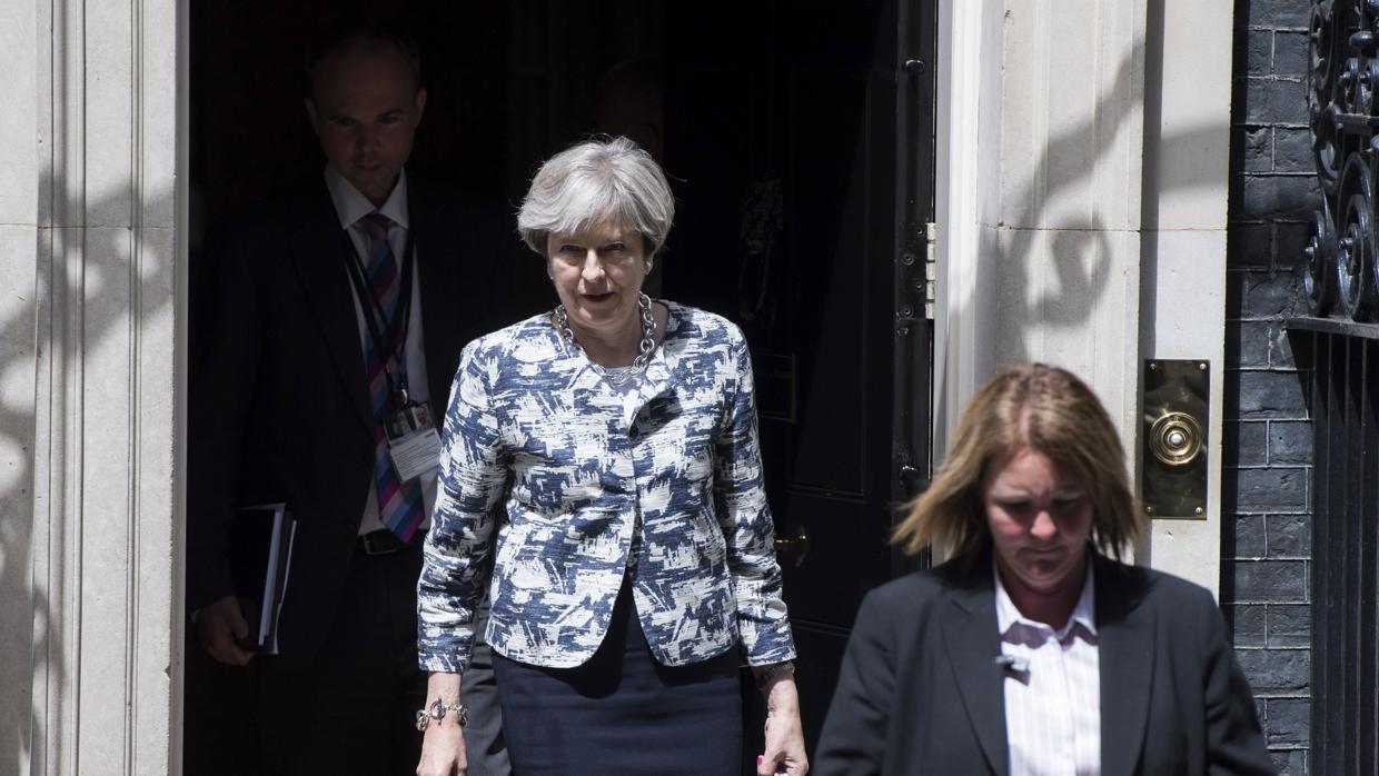 Theresa May garantiza que «no habrá ruptura familiares»