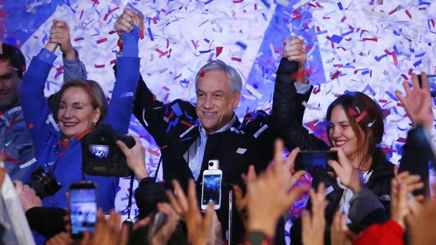 Sebastián Piñera celebra su victoria en las primarias chilenas