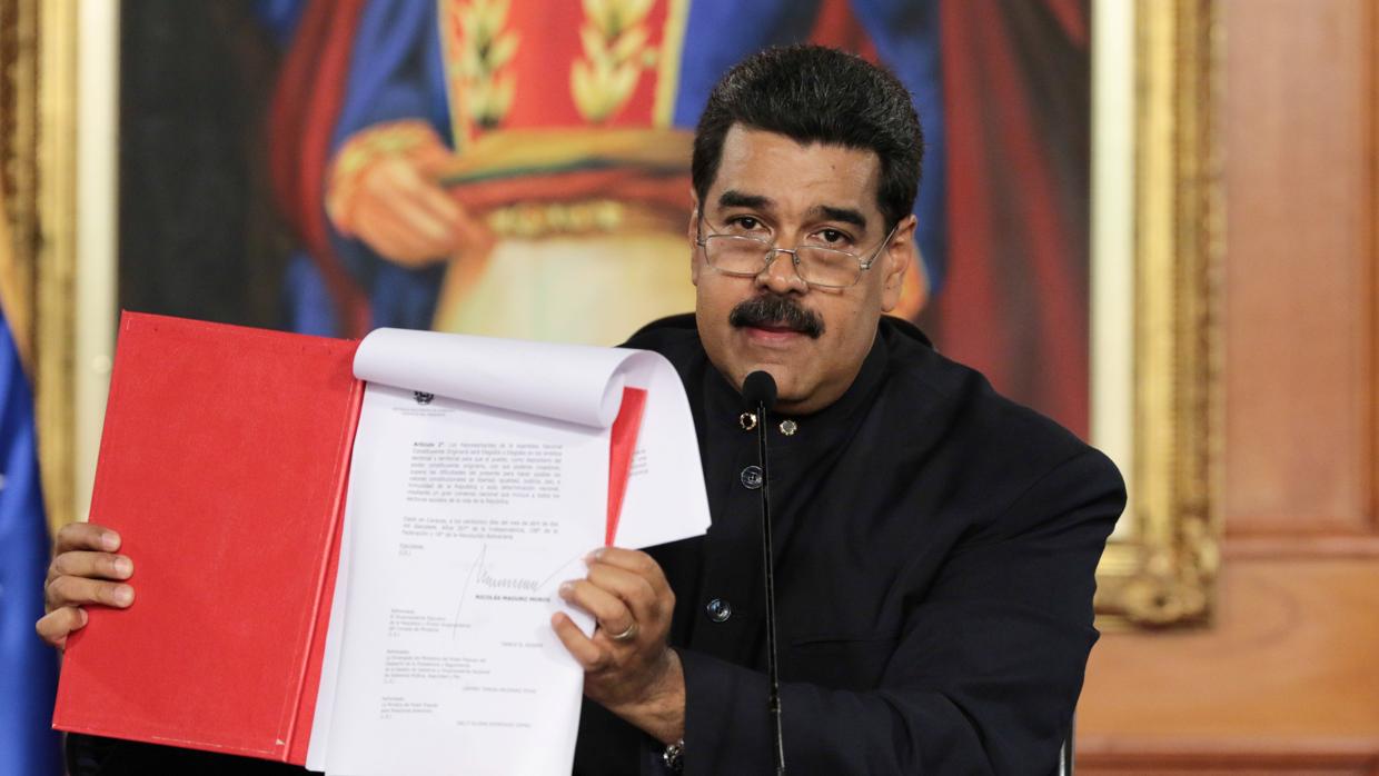 La Eurocámara no reconocerá resultados de la Constituyente «ilegal» de Maduro, según Jáuregui