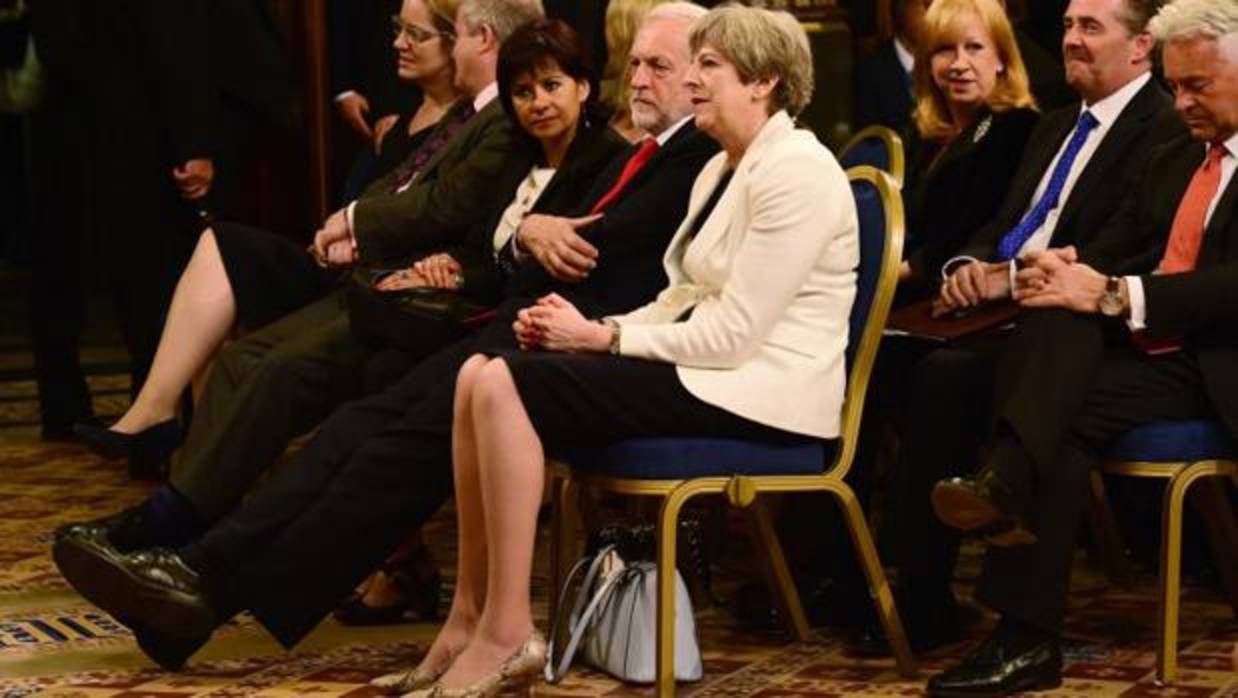 May durante el discurso del Rey Felipe VI en el Palacio de Westminster