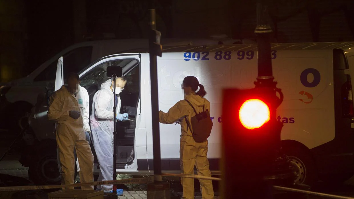 La furgoneta que ha provocado el atentado ocurrido por la tarde en las Ramblas de Barcelona