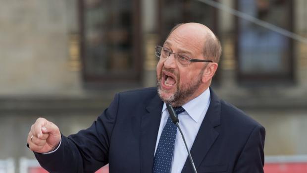 Schulz promete retirar las armas nucleares estadounidenses de Alemania