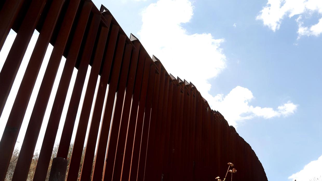 La decisión de Trump de alargar el muro en la frontera con México ha debilitado la imagen de su país entre los vecinos