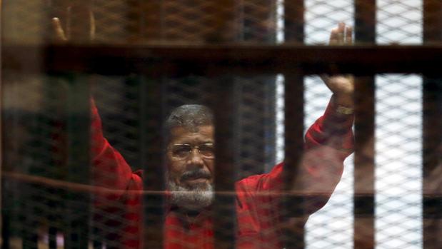 Cadena perpetua definitiva para el expresidente egipcio Mursi por espiar para Qatar