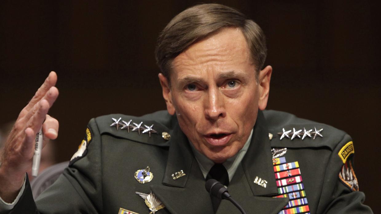 El general y exdirector de la CIA, David Petraeus