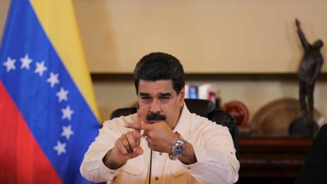 El presidente de Venezuela, Nicolás Maduro, gesticula durante una intervenión