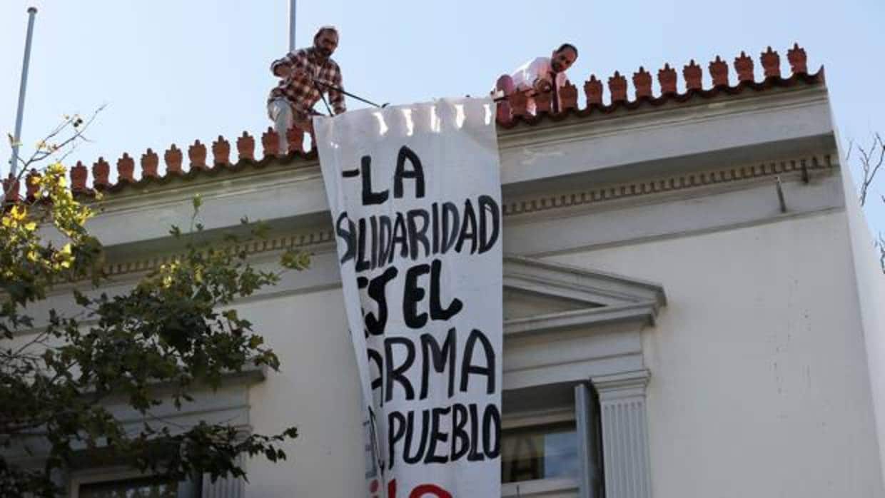 Imagen de la fachada de la Embajada española en Atenas hoy