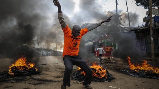 Kenia celebra elecciones en pleno boicot de la oposición y con el miedo a repetir las matanzas de 2008