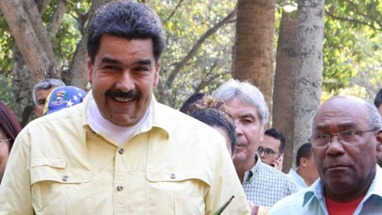 El presidente de Venezuela, Nicolás Maduro (i), acompañado de Aristóbulo Isturiz (d), en una imagen de archivo