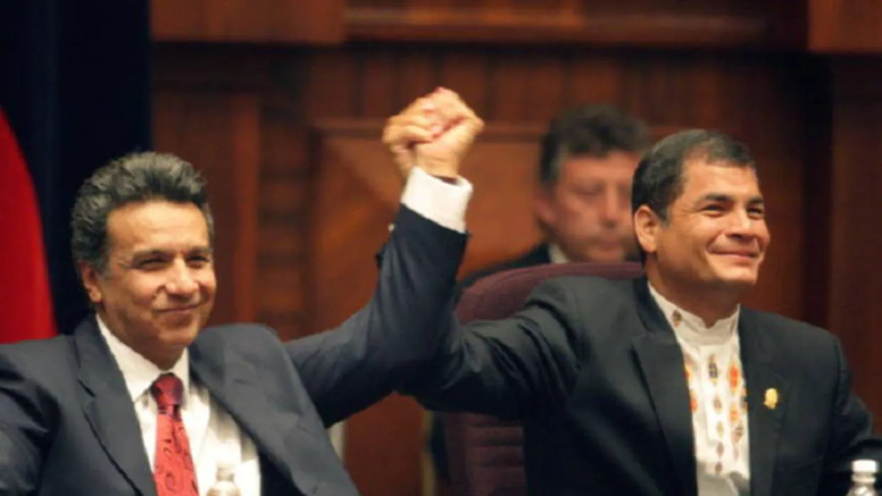 Lenin Moreno (izda.) y Rafael Correa, en tiempos mejores