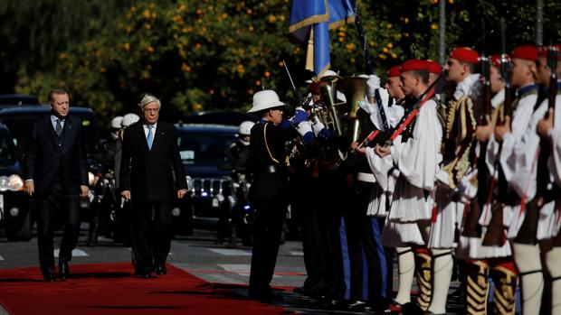 Erdogan comienza la primera visita oficial de Turquía a Grecia en 65 años