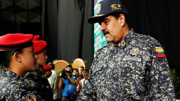Maduro da el primer paso para prohibir los partidos opositores