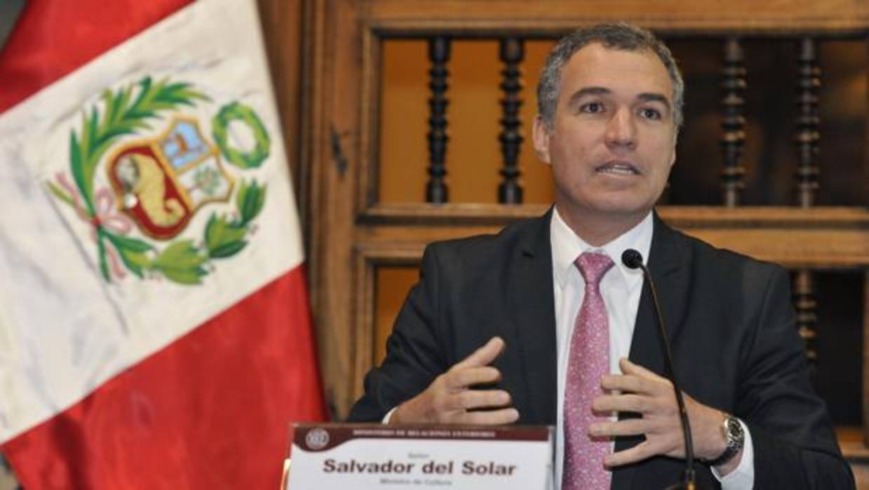 Dimite el ministro de Cultura peruano, Salvador del Solar