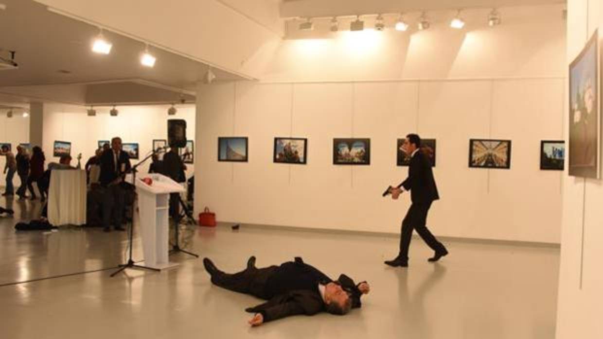 Detenido el organizador de la exposición fotográfica en la que murió el embajador ruso en Turquía