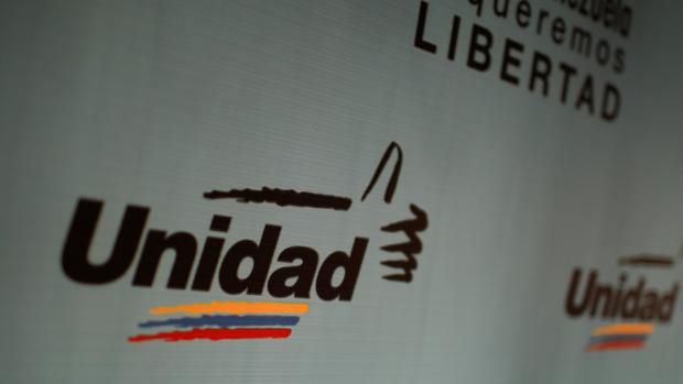 La oposición venezolana irá a reanudación de diálogo con el Gobierno de Maduro