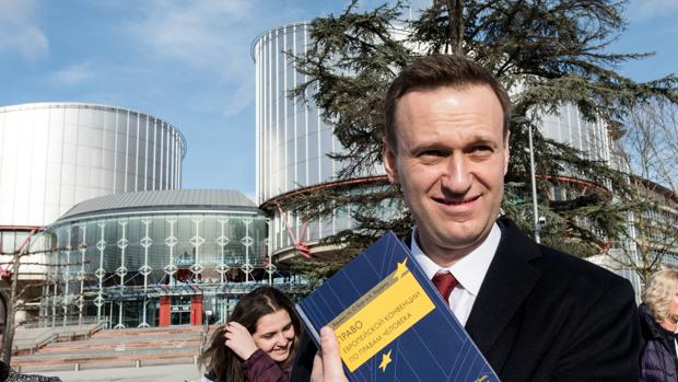 El opositor ruso Alexéi Nalvani, en libertad, pero deberá comparecer ante el juez