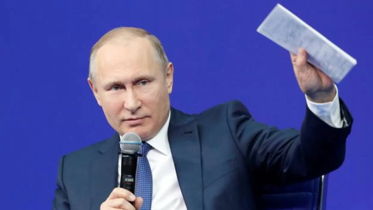 Putin, en una reunión con los miembros de su campaña electoral en Moscú
